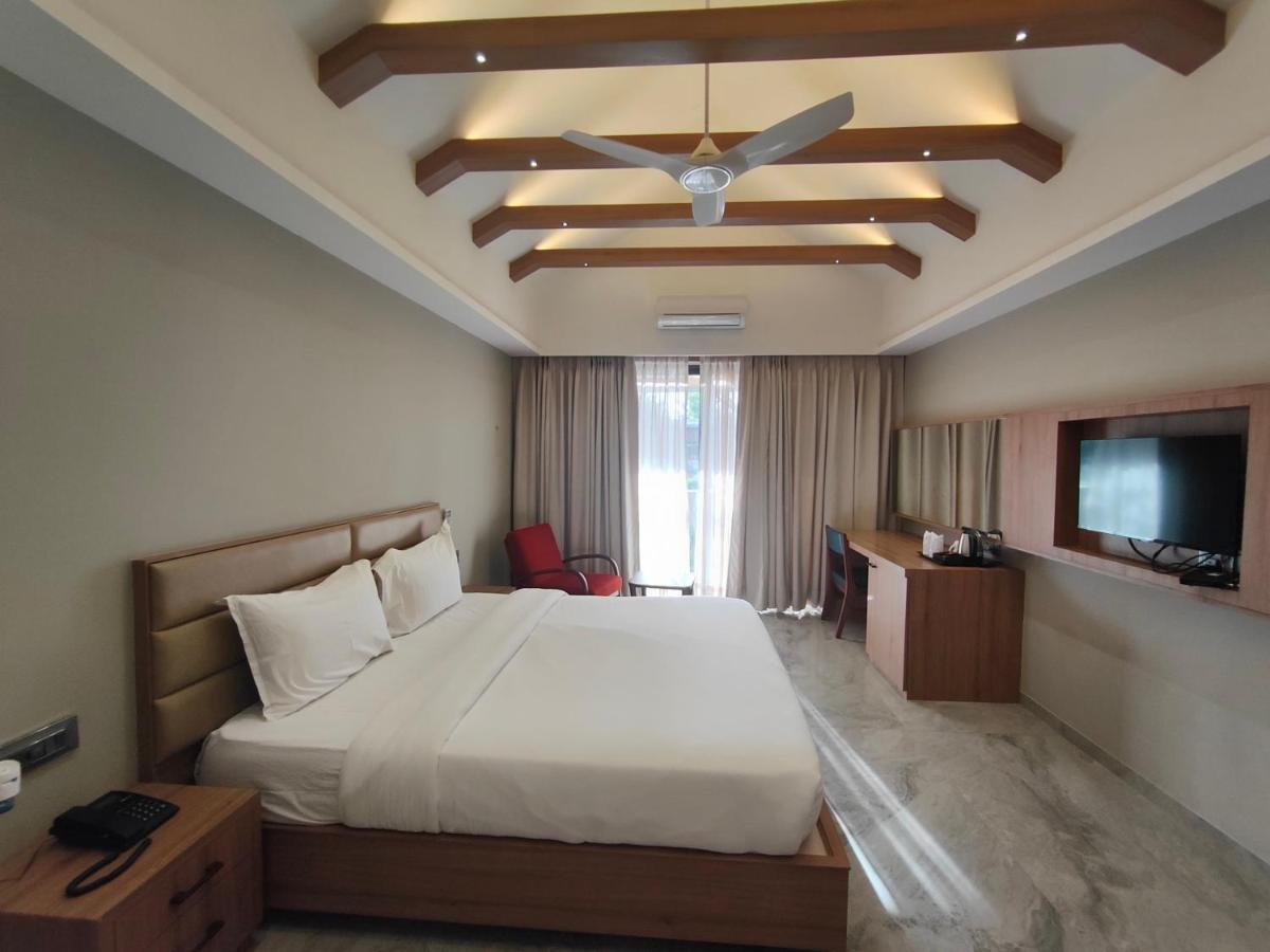 Club Heaven Palanpur 호텔 외부 사진