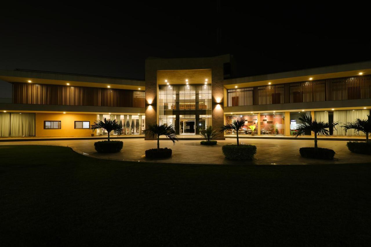 Club Heaven Palanpur 호텔 외부 사진